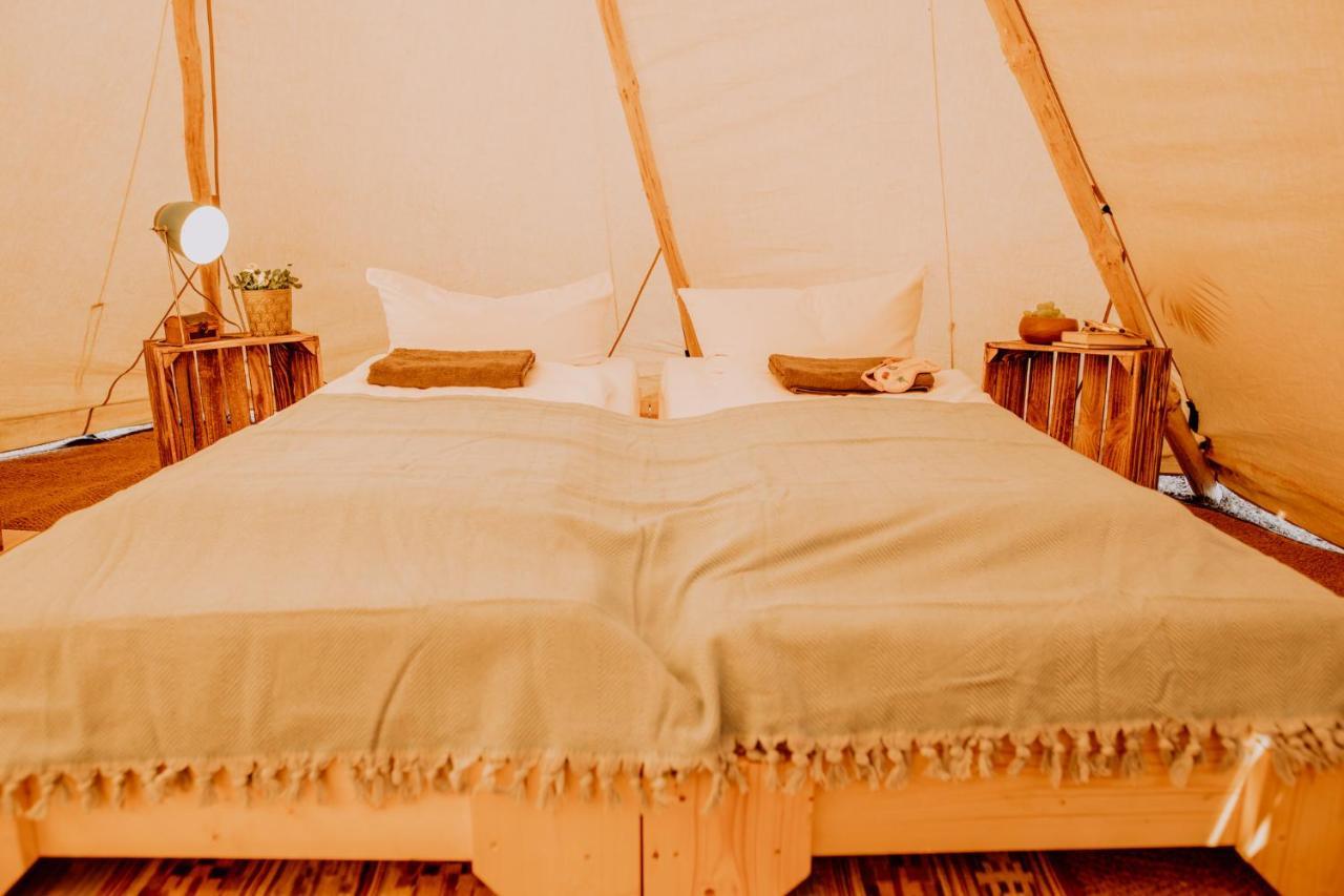 Raus Und Gut Glamping Am Graebendorfer See Drebkau ภายนอก รูปภาพ